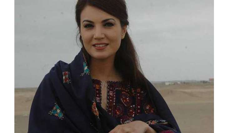 Reham Khan criticizes Fayyazul Hassan Chohan for having rifle on his right side