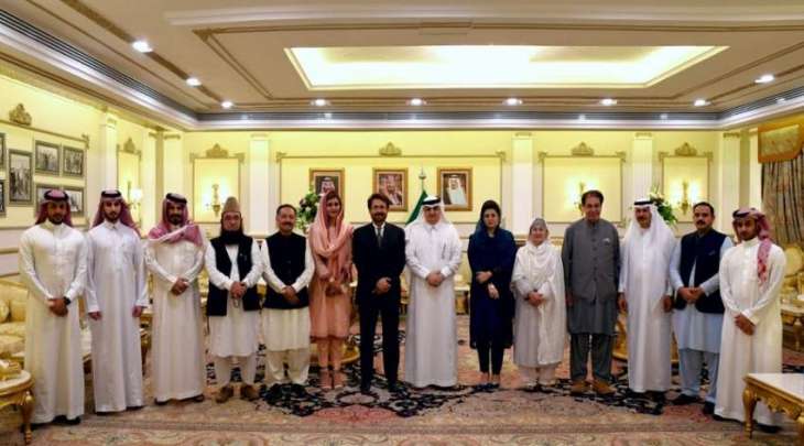 السفیر السعودي لدي اسلام آباد یقیم مأدبة عشاء لأعضاء البرلمان الباکستاني