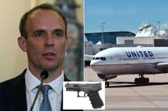 UK Police Conducting Internal Probe Amid Reports Raab's Bodyguard Left Loaded Gun on Plane