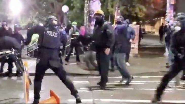 Seattle Police Arrest 13 Protesters, Officers Injured as Breonna Taylor Decision Announced