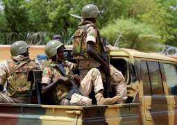Malian Military Delivers More Humanitarian Cargo to Village Occupied by Jihadists