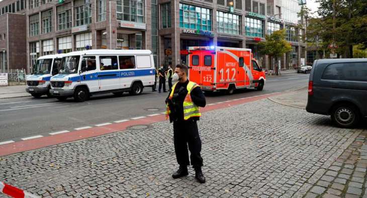 Bank Office Attacked in Southern Berlin, Perpetrator Inside With 2 People - Police