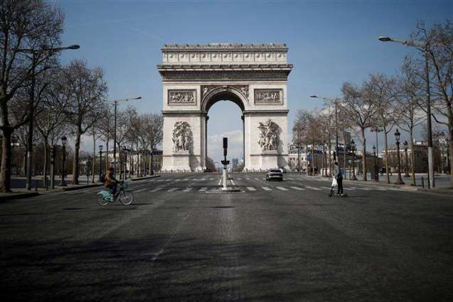 Area Around Arc de Triomphe in Paris Evacuated Due to Bomb Report - Police
