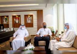 مجلس دبي الرياضي يمنح دروجبا ميدالية خط الدفاع الأول