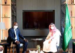 سمو الأمير فيصل بن فرحان يلتقي وزير خارجية بنين