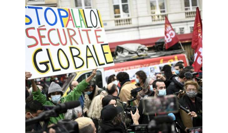Paris Prosecutor to Look Into Arrest of Journalist Covering Protest Against Security Bill