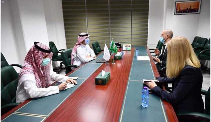 مساعد المشرف على مركز الملك سلمان للإغاثة يلتقي الملحق التجاري بسفارة السويد لدى المملكة