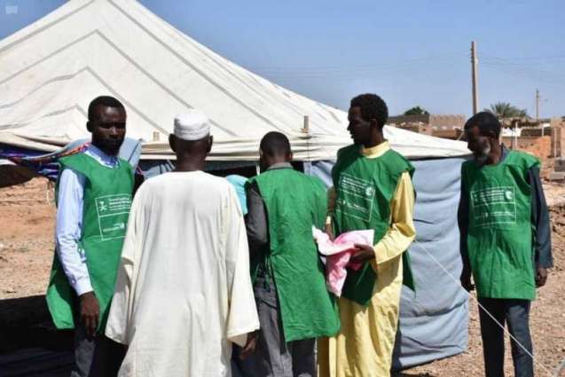مركز الملك سلمان للإغاثة يواصل توزيع المساعدات الإيوائية للمتضررين من السيول في السودان