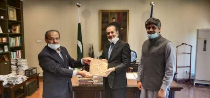 PSIC will set up Pakistan Handicrafts Souvenir Shop at Diplomatic Enclave Islamabad.