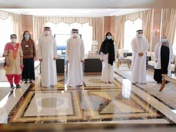Hamdan bin Mohammed receives medical team behind first-ever intrauterine fetal surgery in Arab World