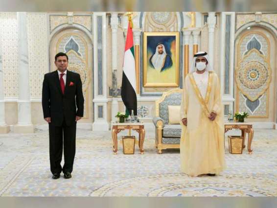 UAE Ambassadors to Singapore, Japan sworn-in before Mohammed bin Rashid