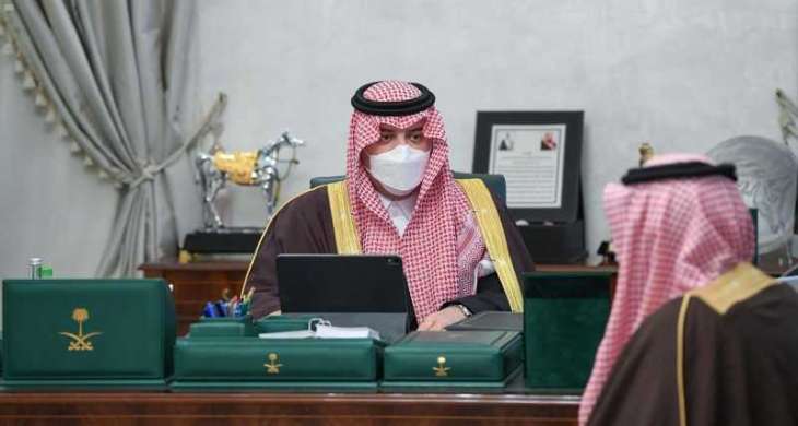 سمو الأمير فيصل بن خالد بن سلطان يتسلم تقريرا عن الفرص الاستثمارية بالمنطقة