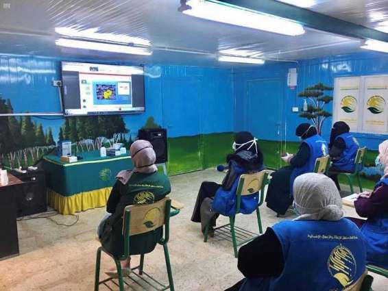 مركز الملك سلمان للإغاثة يعقد دورة تدريبية في مجال التوعية النفسية للاجئين السوريين بمخيم الزعتري