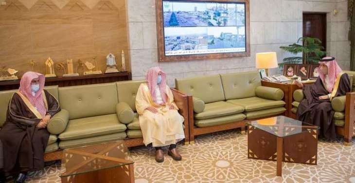 سمو أمير منطقة الرياض يستقبل مدير عام فرع وزارة الشؤون الإسلامية ‏بالمنطقة