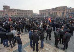 Protesters Set Up 4 Tents in Main Square of Yerevan in Front of Government Building