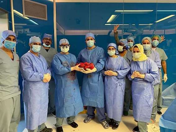 فريق طبي بمستشفى الملك فهد بجدة ينجح في استئصال ورم وزنه أكثر من 7 كلجم لمريضة بالعقد الخامس
