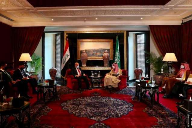 سمو الأمير فيصل بن فرحان يلتقي وزير الخارجية العراقي
