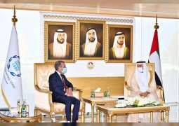 صقر غباش يبحث سبل تعزيز العلاقات البرلمانية مع رئيس الاتحاد البرلماني الدولي