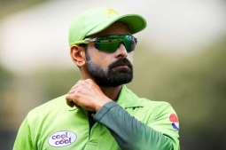 Mohammad Hafeez gives hope to disappointed Kamran Akmal