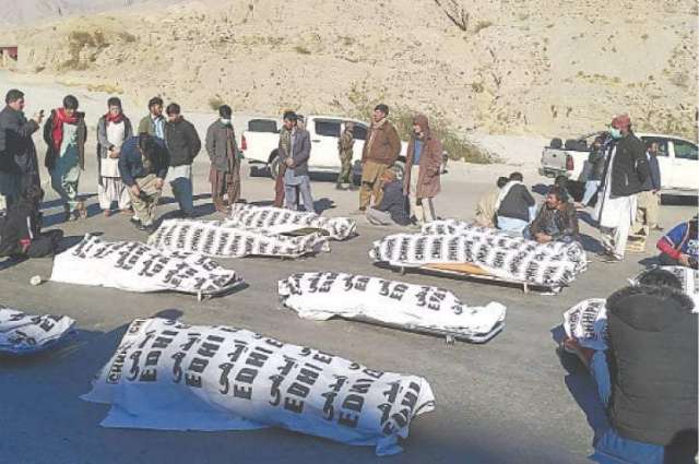 Miners' murder in Mach: Hazara people, govt reach consensus to end sit-in