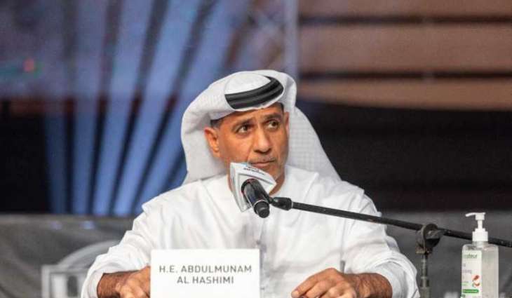 ماتشادو يهزم ميكايل ويحتفظ بلقب "الخفيف" في بطولة محاربي الإمارات " 15"