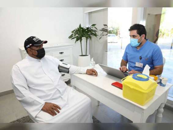 Minister of Community Development attends senior Emiratis second phase of vaccination campaign