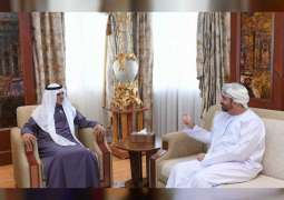 نهيان بن مبارك يستقبل سفير سلطنة عمان