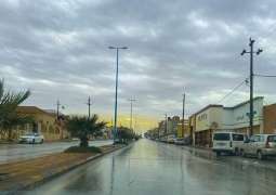 أمطار متوسطة على محافظة حفر الباطن