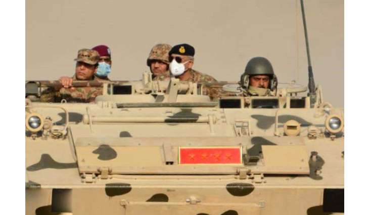 Chief of Army Staff (COAS) General Qamar Javed Bajwa visited training area in Thar Desert near Chhor: DGISPR