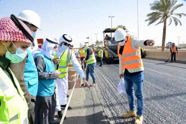 وكيل وزارة النقل يتفقد طريق الرياض الطائف