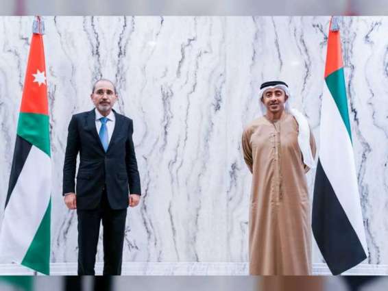 عبدالله بن زايد يستقبل وزير خارجية الأردن