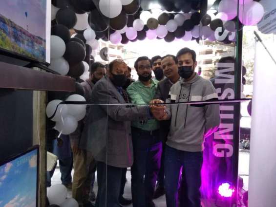 Samsung Welcomes Customers to Karachi’s Official Brand Shop