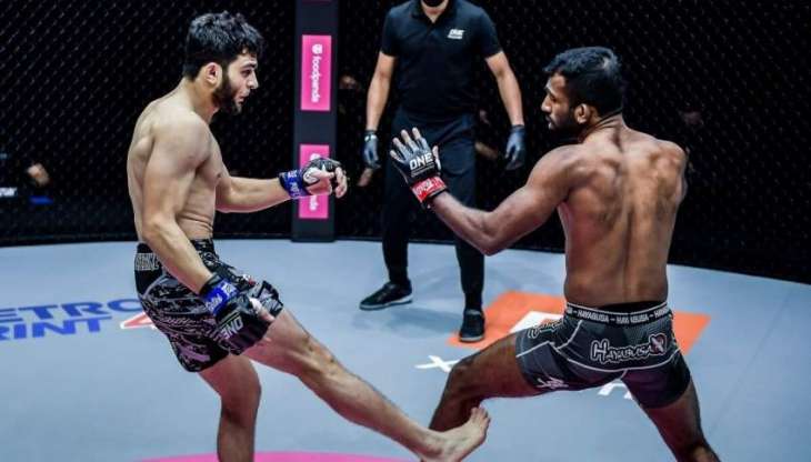 Mujtaba makes Pakistanis proud by defeating Indian Raju on Kashmir Solidarity Day
