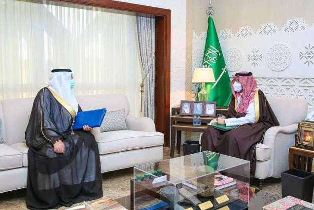 سمو الأمير أحمد بن فهد يستقبل أمين المنطقة الشرقية