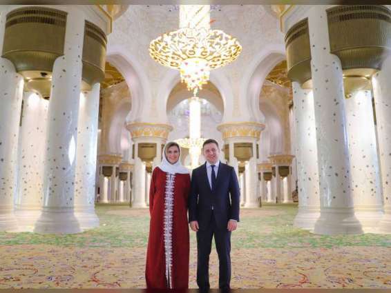 Ukrainian President visits Sheikh Zayed Grand Mosque