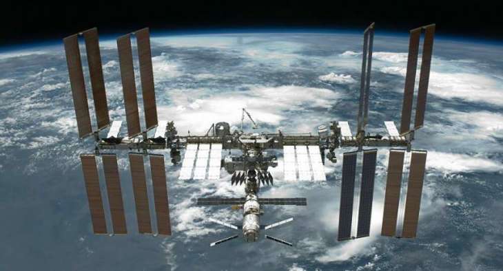 Russian Cosmonauts at ISS Resume Attempts to Locate Air Leak in Russia's Zvezda Module