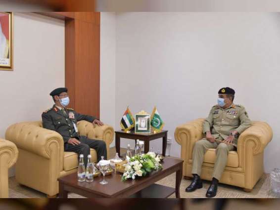 Chief of Staff of UAE Armed Forces meets defence ministers visiting IDEX