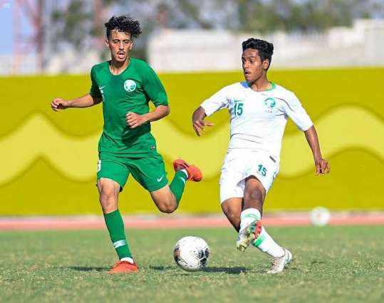 المنتخب السعودي تحت 20 يختتم معسكر جازان بمناورة بين الفريقين الأبيض والأخضر