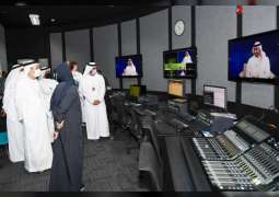 نورة الكعبي تفتتح مختبر ريادة الأعمال بجامعة الإمارات