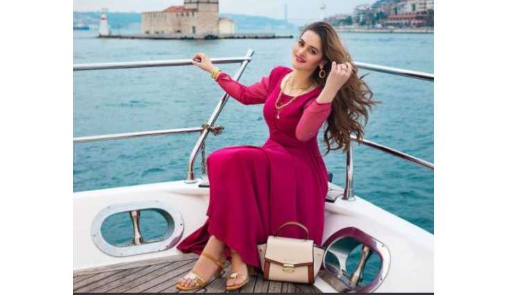 Aiman Khan comes under fire after calling Mawra Hocane 
