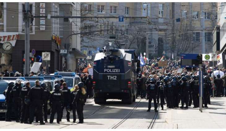 Police Deploy Batons, Pepper Spray at Anti-Lockdown Rally in Germany's Kassel - Reports