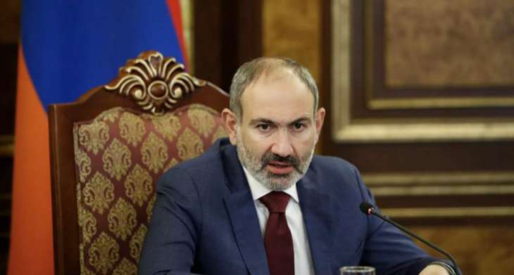 Pashinyan's Opponents Break Into Governmental Building in Central Yerevan