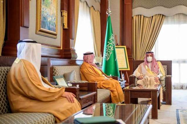 سمو أمير منطقة المدينة المنورة يلتقي رئيس مؤسسة البريد السعودي