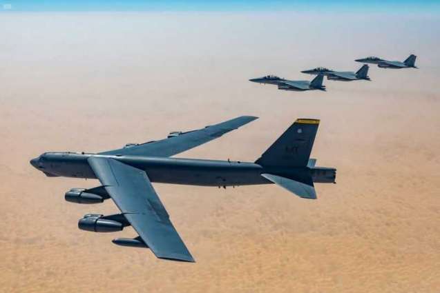تمرين ثنائي بين المقاتلات السعودية F15-SA والقاذفات الأمريكية الإستراتيجية B52