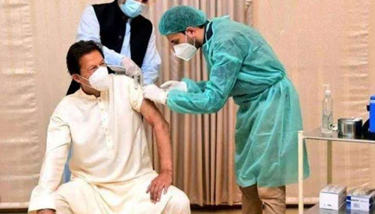 Pakistan's Khan Tests Positive for COVID-19 Mere 2 Days After Receiving Vaccine - Aide