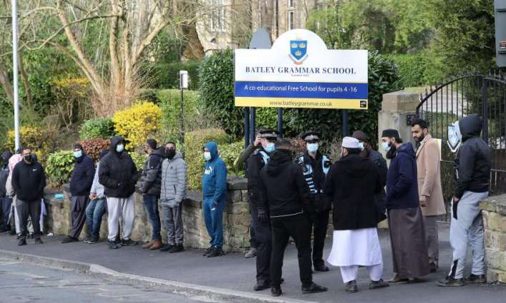 Muslim Protesters Line Up Outside UK School for 2nd Day in Row in Outrage at 'Blasphemy'