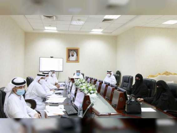 لجنة في "استشاري الشارقة" تستعرض الخدمات الصحية المقدمة في الإمارة