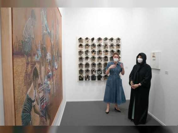 لطيفة بنت محمد تزور النسخة الرابعة عشرة من معرض آرت دبي