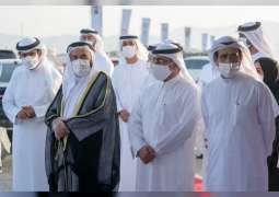 حاكم الشارقة يدشن مشروع كاسر الأمواج بمدينة كلباء