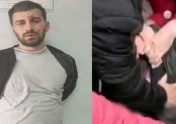 القبض علی شخص یقتحم مسجدا و یطعن خمسة مصلین داخل المسجد فی ألبانیا